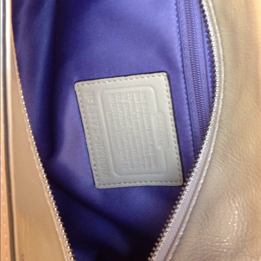 Coach purse. - Picture 5 of 5